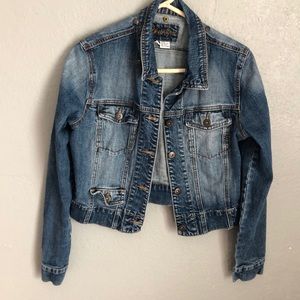 COPY - Super cute denim jacket!